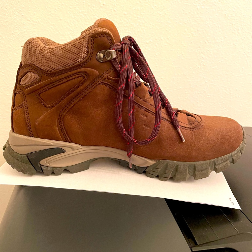 Vasque Men's Waterproof Talus UltraDry Hiking boots Size 9